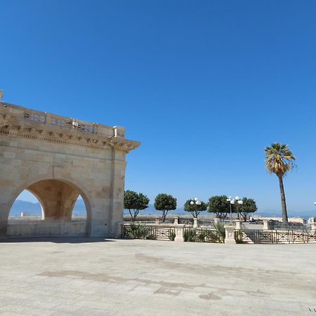 Mariolina'S Suites Cagliari Ngoại thất bức ảnh
